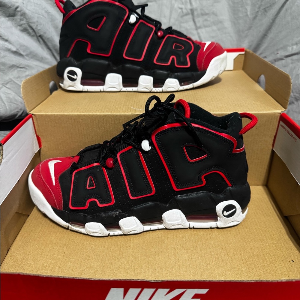 Nike air more uptempo size 8